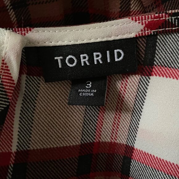 Torrid Georgette Tie-Front Blouse, Red Plaid Long Sleeve V-Neck Women's Size 3 - Picture 10 of 13